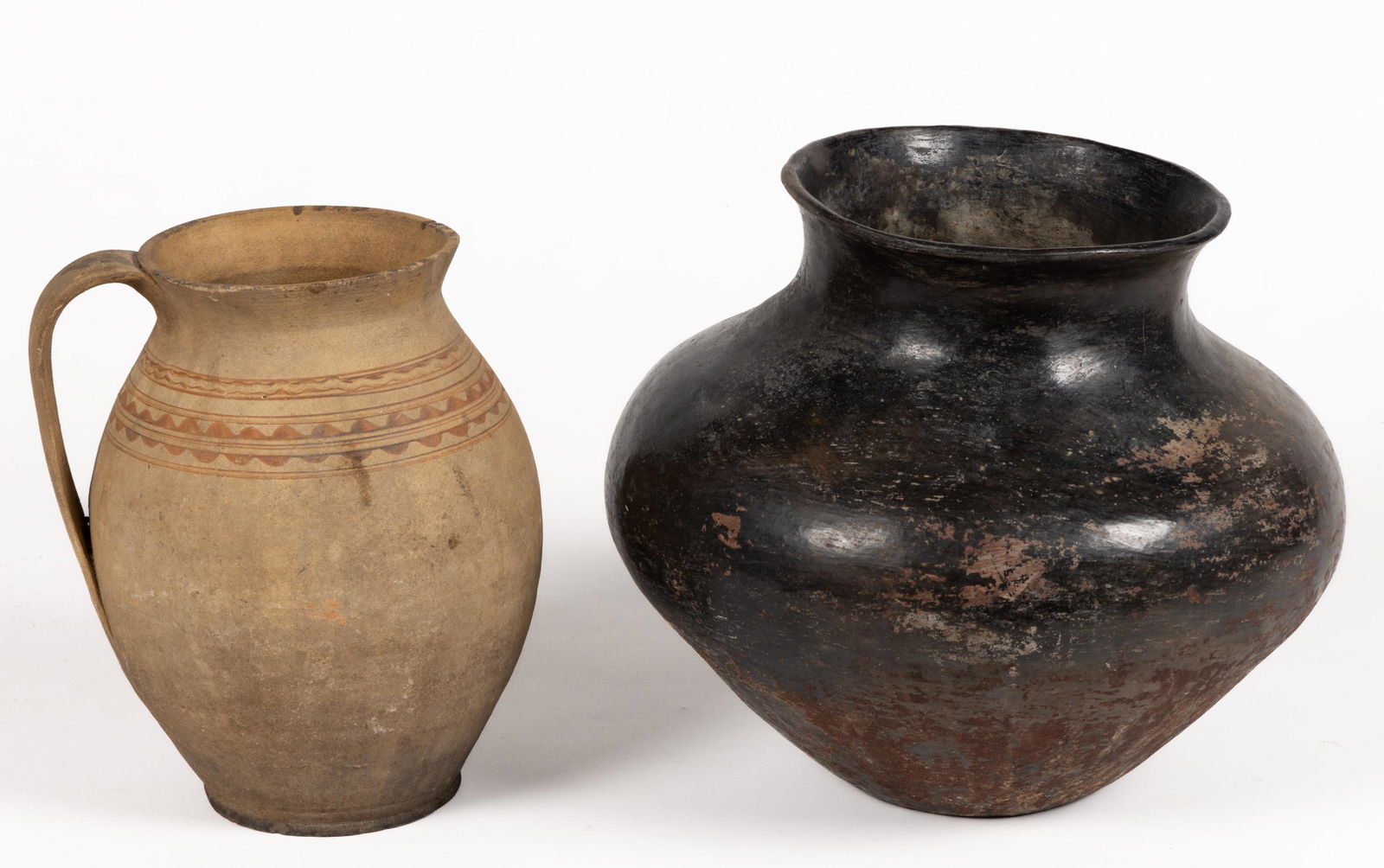 NATIVE AMERICAN POTTERY ARTICLES, LOT OF TWO (1 of 5)