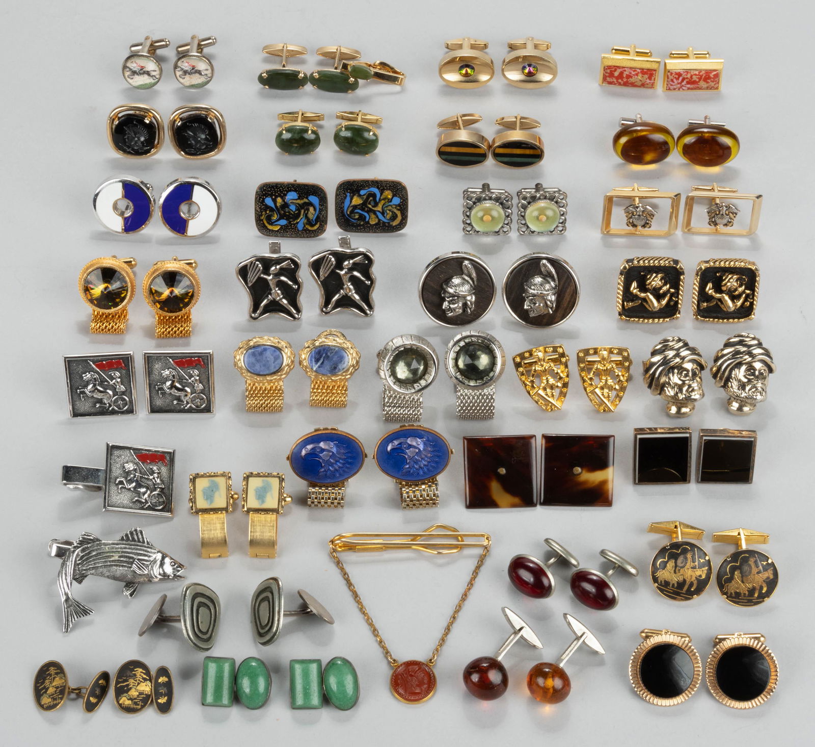 ANTIQUE / VINTAGE MEN'S CUFFLINKS AND TIE CLIPS, UNCOUNTED LOT (1 of 3)