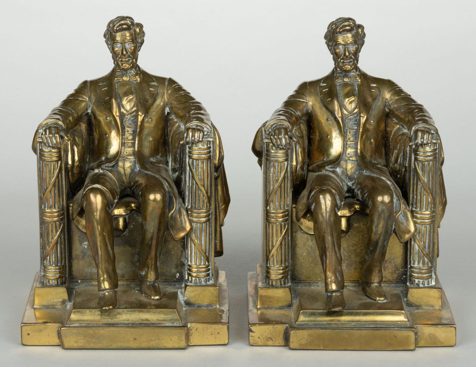 PAIR OF JENNINGS BROS. AFTER DANIEL C. FRENCH ABRAHAM LINCOLN MEMORIAL BOOKENDS (1 of 2)