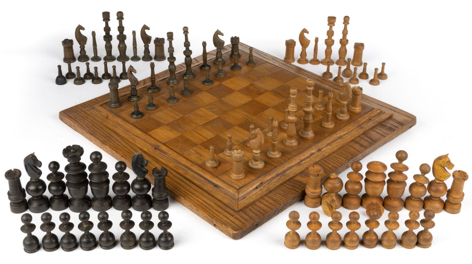 ROCKINGHAM CO., SHENANDOAH VALLEY OF VIRGINIA CHESS SET AND EXTRA PIECES, UNCOUNTED LOT (1 of 3)