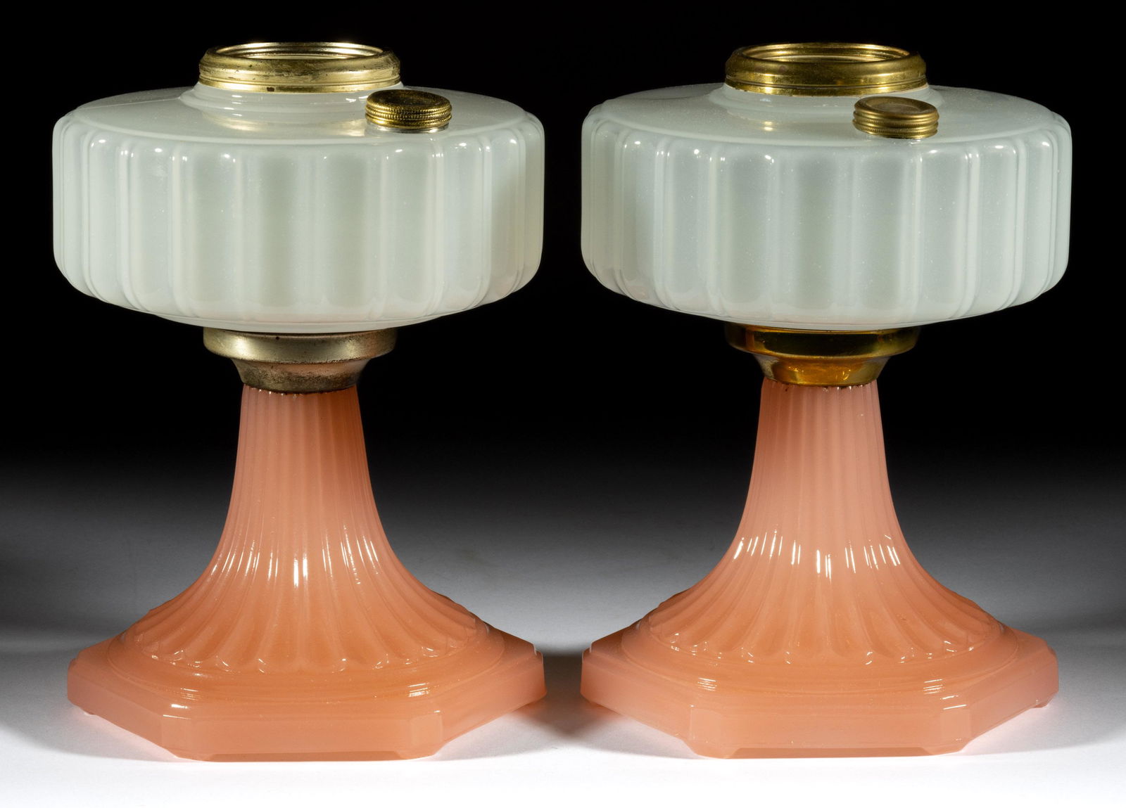 ALADDIN MODEL B-126 / CORINTHIAN PAIR OF KEROSENE STAND LAMPS (1 of 1)