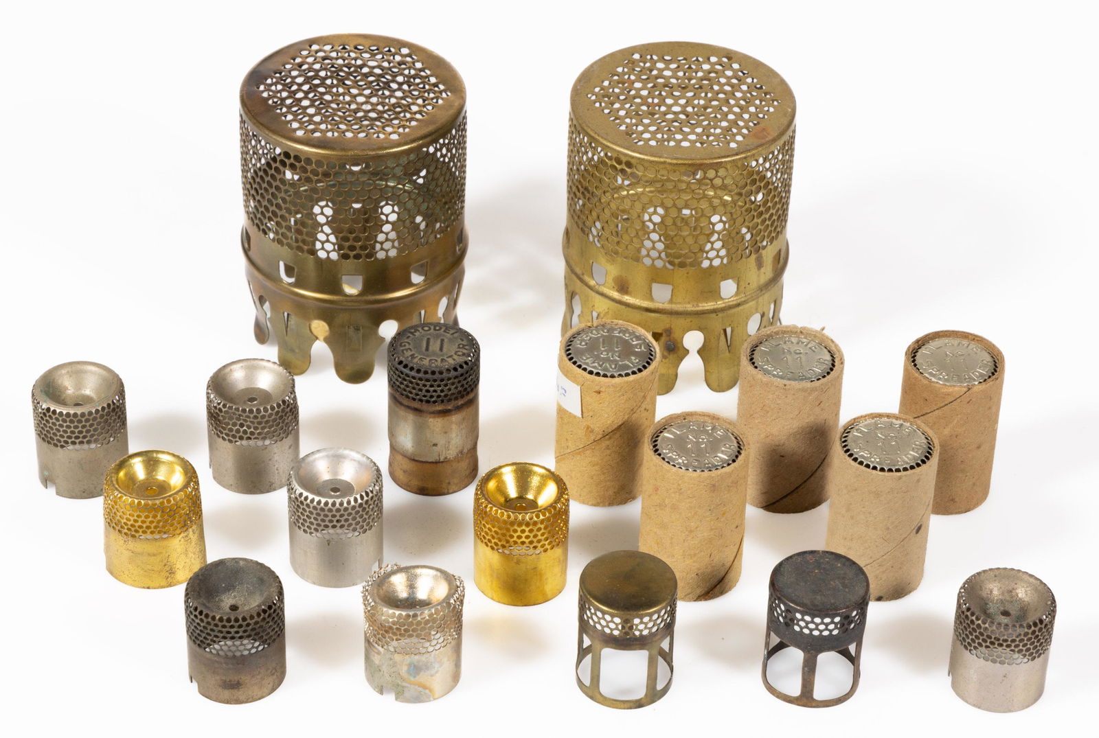 ALADDIN KEROSENE LAMP FLAME SPREADERS, LOT OF 16 (1 of 1)