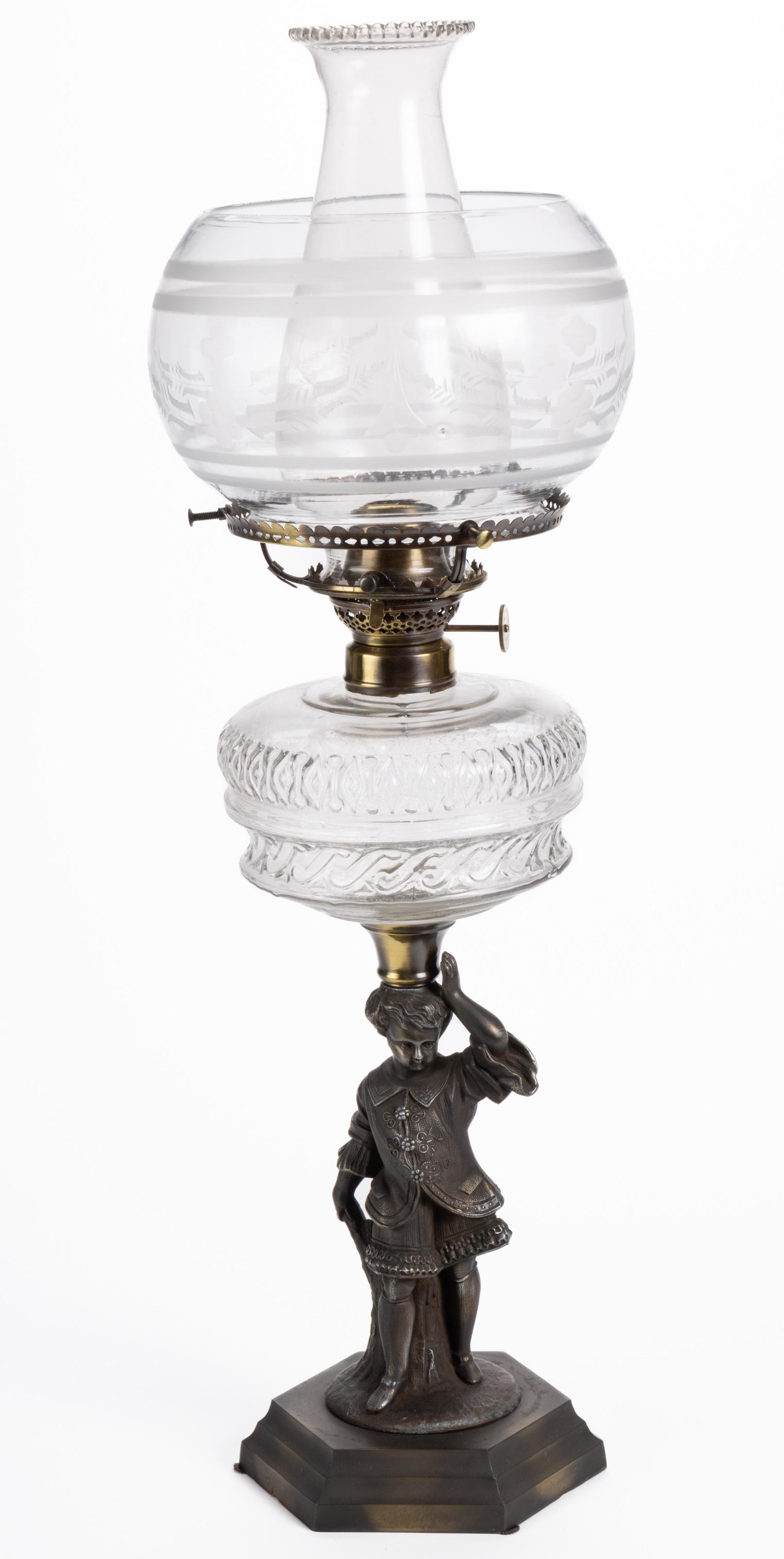 BRADLEY & HUBBARD NO. 573B / BOY AND TREE TRUNK FIGURAL STEM KEROSENE STAND LAMP (1 of 2)