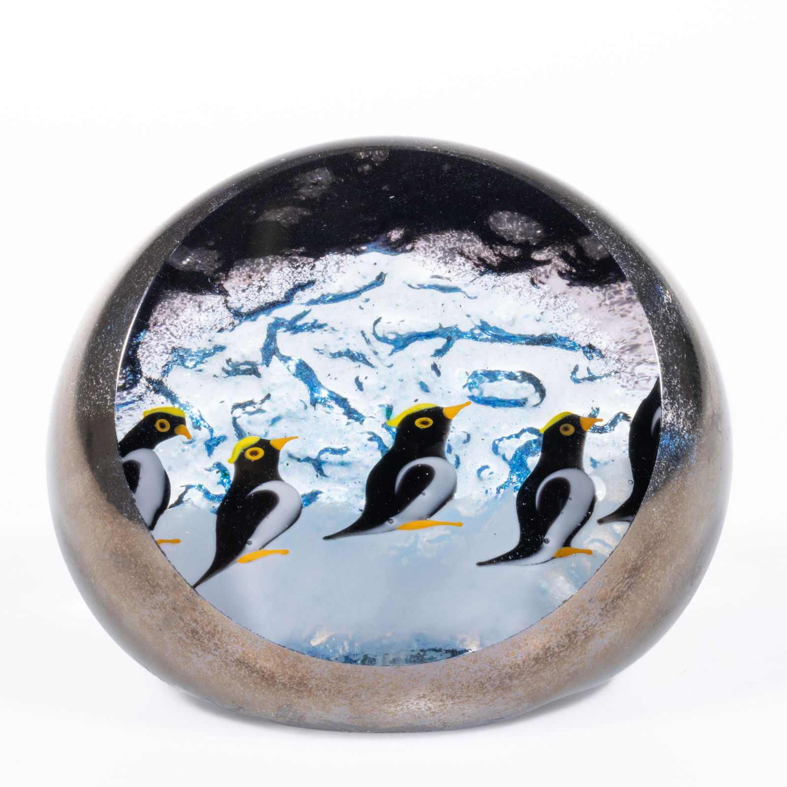 WILLIAM MANSON (SCOTTISH, B. 1951) MARCHING PENGUINS LAMPWORK UPRIGHT PAPERWEIGHT, upright example (1 of 3)