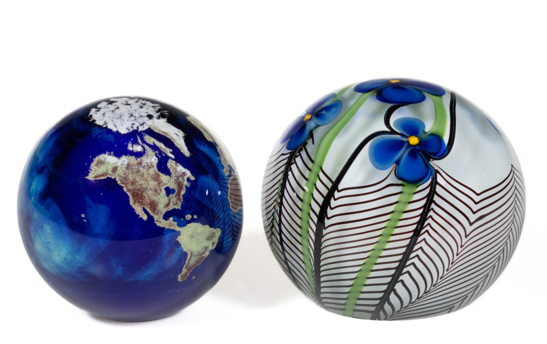 ASSORTED STUDIO ART GLASS PAPERWEIGHTS, LOT OF TWO, comprising a signed Lundberg Studios Globe (1 of 3)