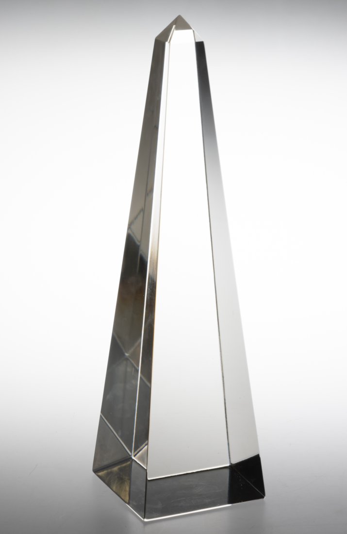 DECORATIVE CLEAR GLASS ART GLASS OBELISK, no signature located. Maker unverified. 20th: DECORATIVE CLEAR GLASS ART GLASS OBELISK, no signature located. Maker unverified. 20th century. 14 3/4" H, 4" SQ.