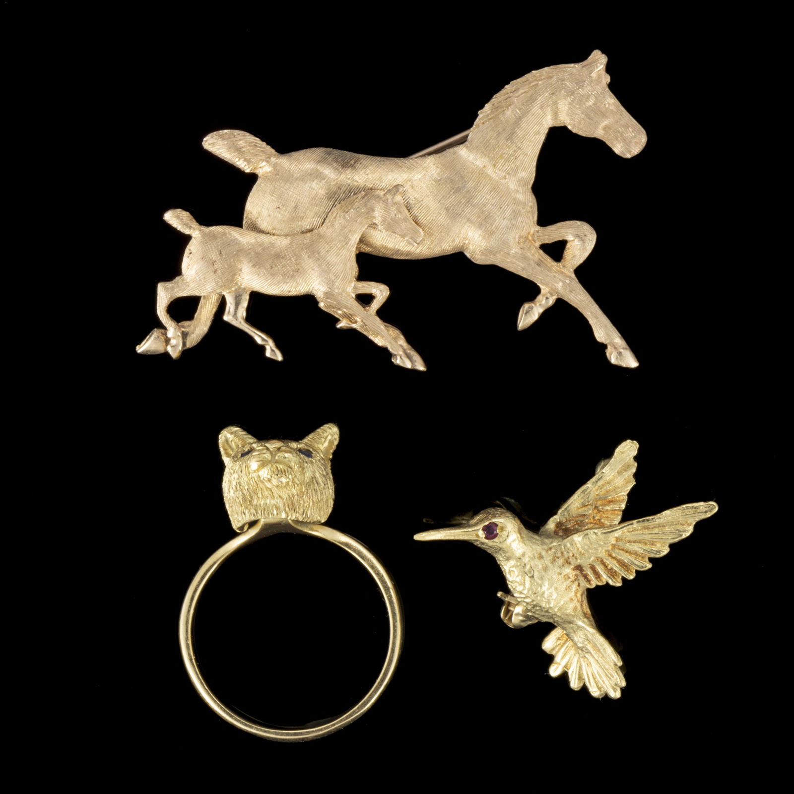 VINTAGE 14K AND 18K YELLOW GOLD FIGURAL ANIMAL JEWELRY, LOT OF THREE, comprising a 14K gold brooch (1 of 3)