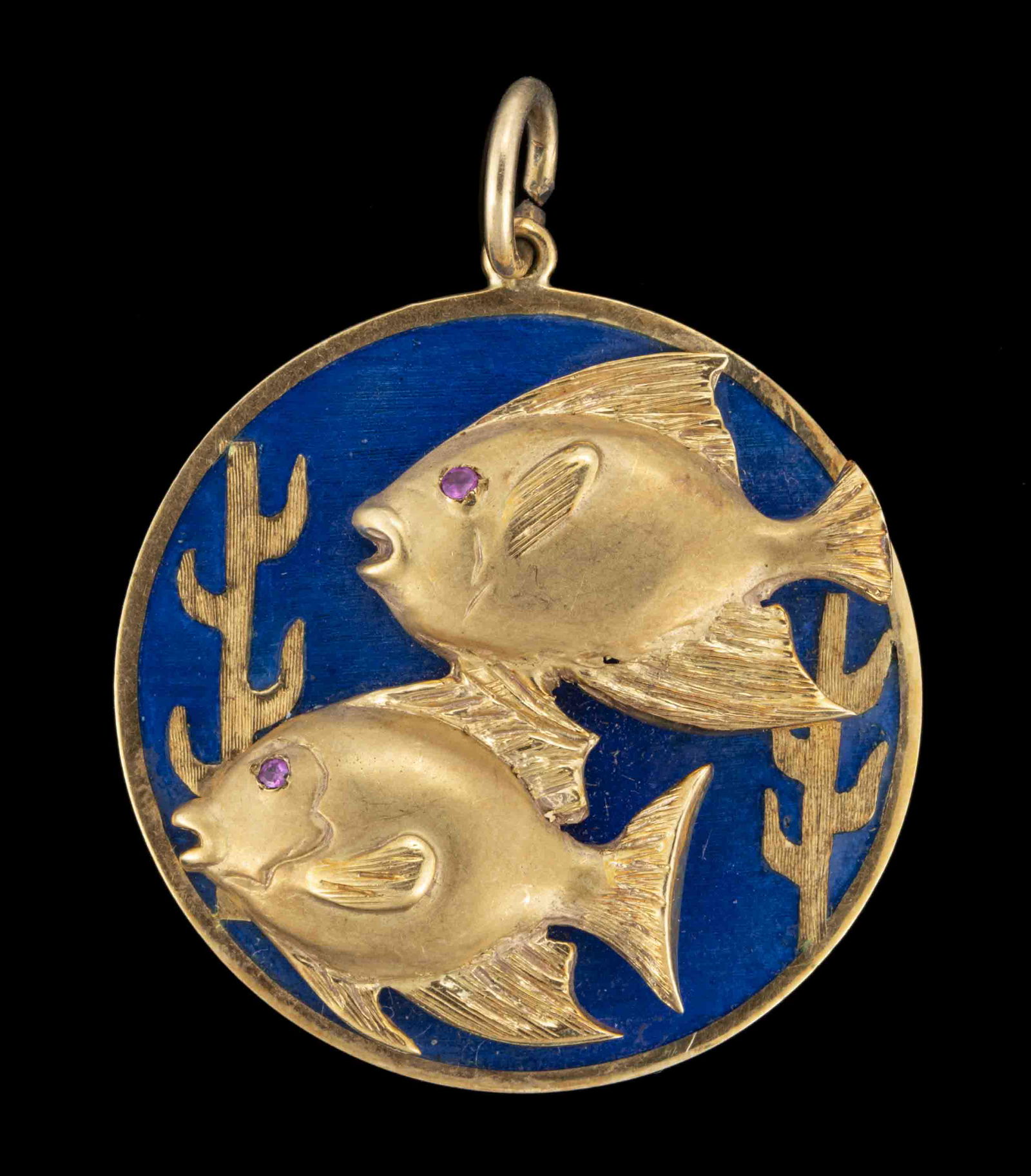 VINTAGE 18K YELLOW GOLD AND ENAMELED FIGURAL FISH PENDANT, disk-form with blue enameling, featuring (1 of 1)