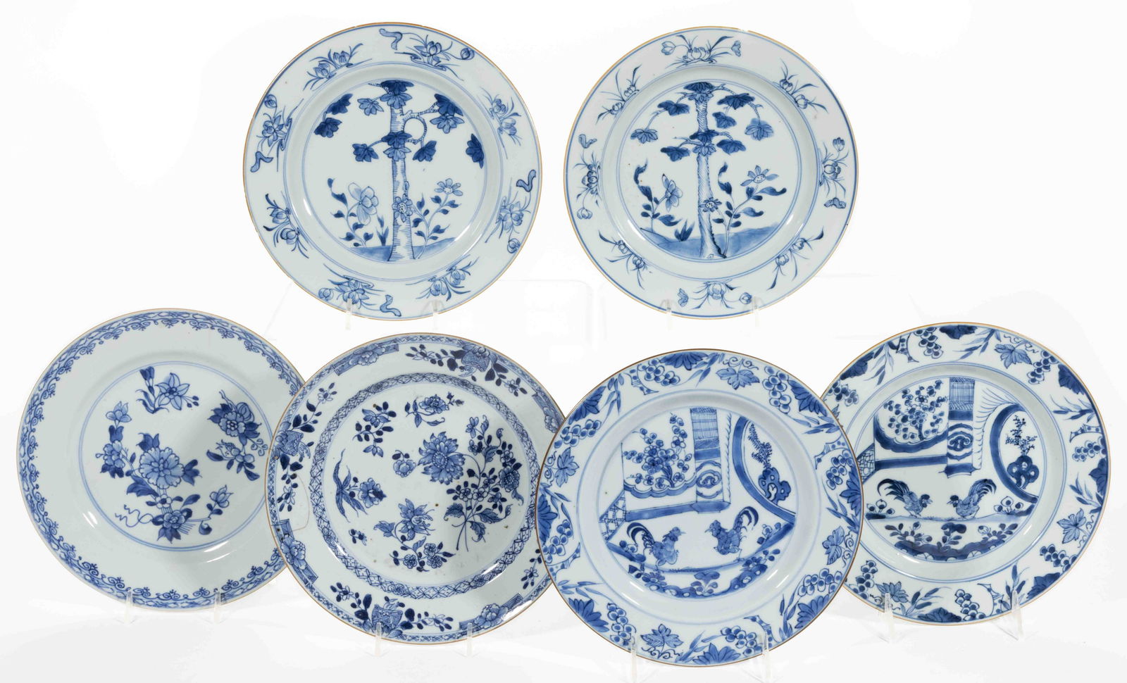CHINESE EXPORT PORCELAIN HAND-PAINTED BLUE AND WHITE PLATES, LOT OF SIX, comprising two nearly (1 of 7)