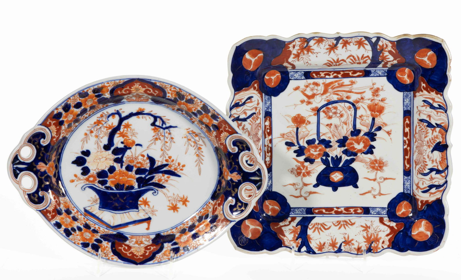 JAPANESE MEIJI / TAISHO-PERIOD IMARI PORCELAIN DISHES, LOT OF TWO, each featuring underglaze (1 of 5)