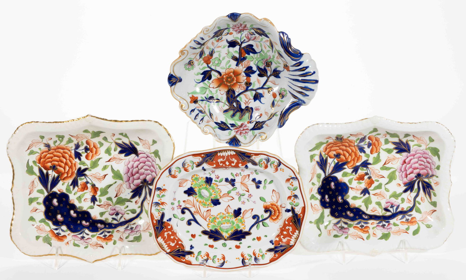 BRITISH GAUDY-STYLE HAND-PAINTED CERAMIC TABLE ARTICLES, LOT OF FOUR (1 of 2)