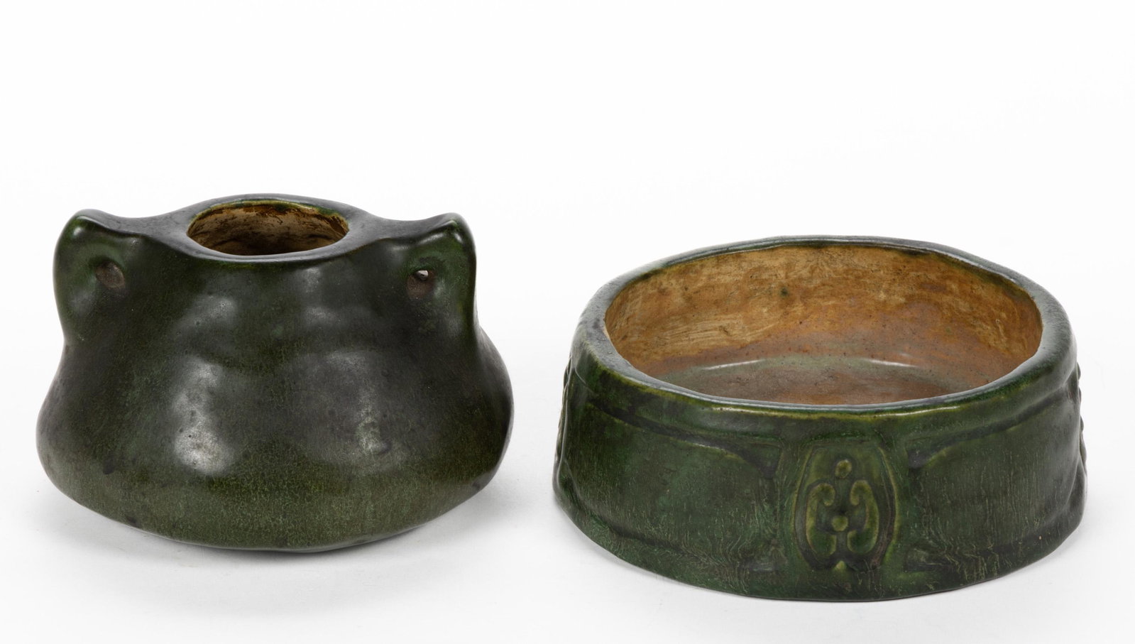 AMERICAN ART POTTERY ARTICLES, LOT OF TWO: AMERICAN ART POTTERY ARTICLES, LOT OF TWO, possibly attributed to Albert F. Pons (1888-1972), comprising a low-form dish with carved exterior design and a squat-form vase with two loop handles, each h