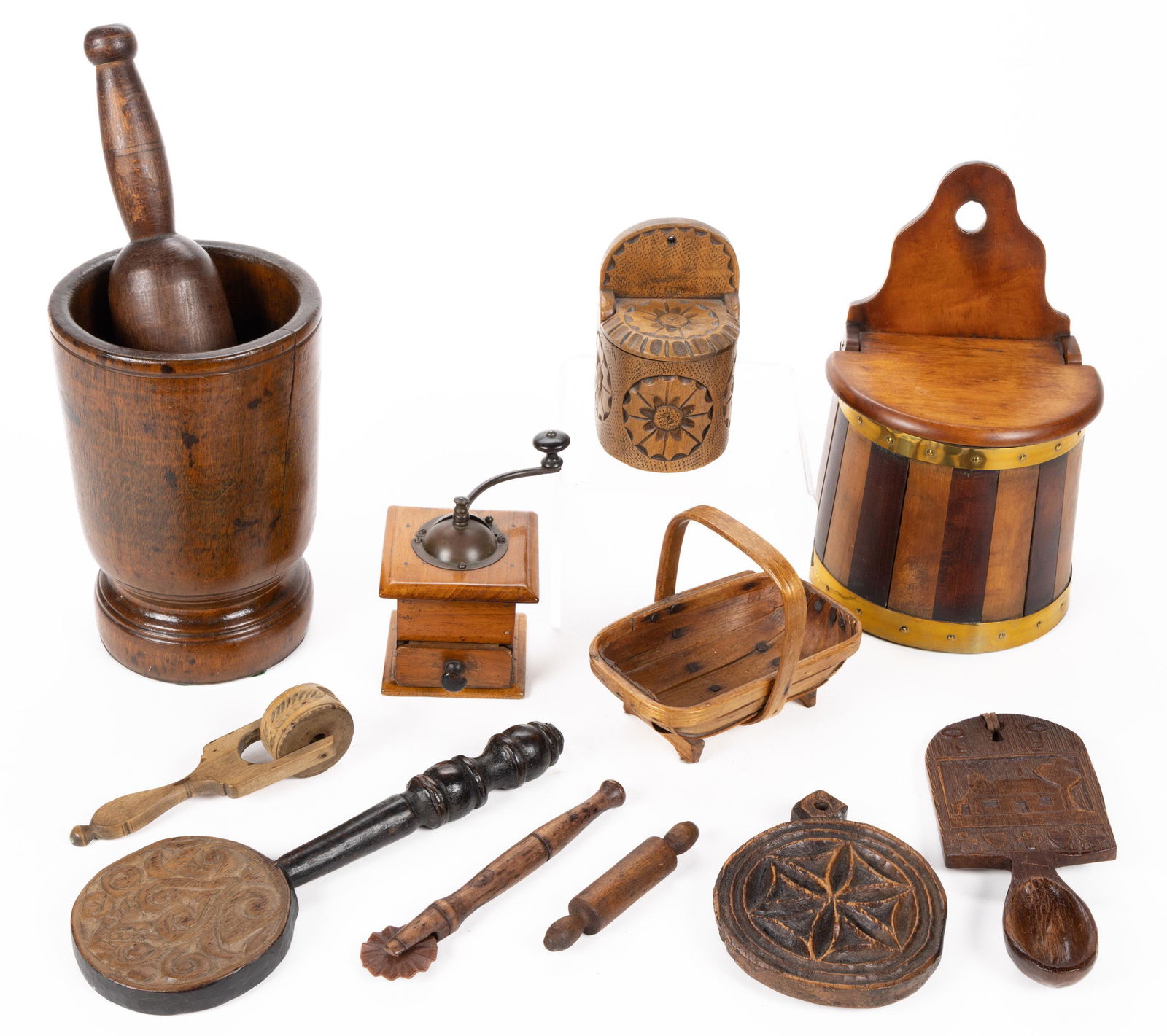 ASSORTED DOMESTIC TREENWARE, LOT OF 11 (1 of 3)