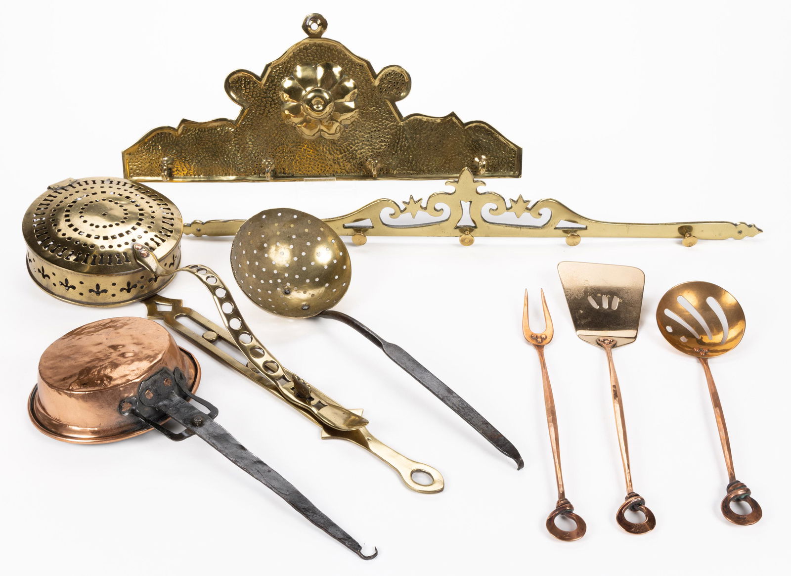 ASSORTED COPPER AND BRASS DOMESTIC ARTICLES, LOT OF EIGHT (1 of 1)