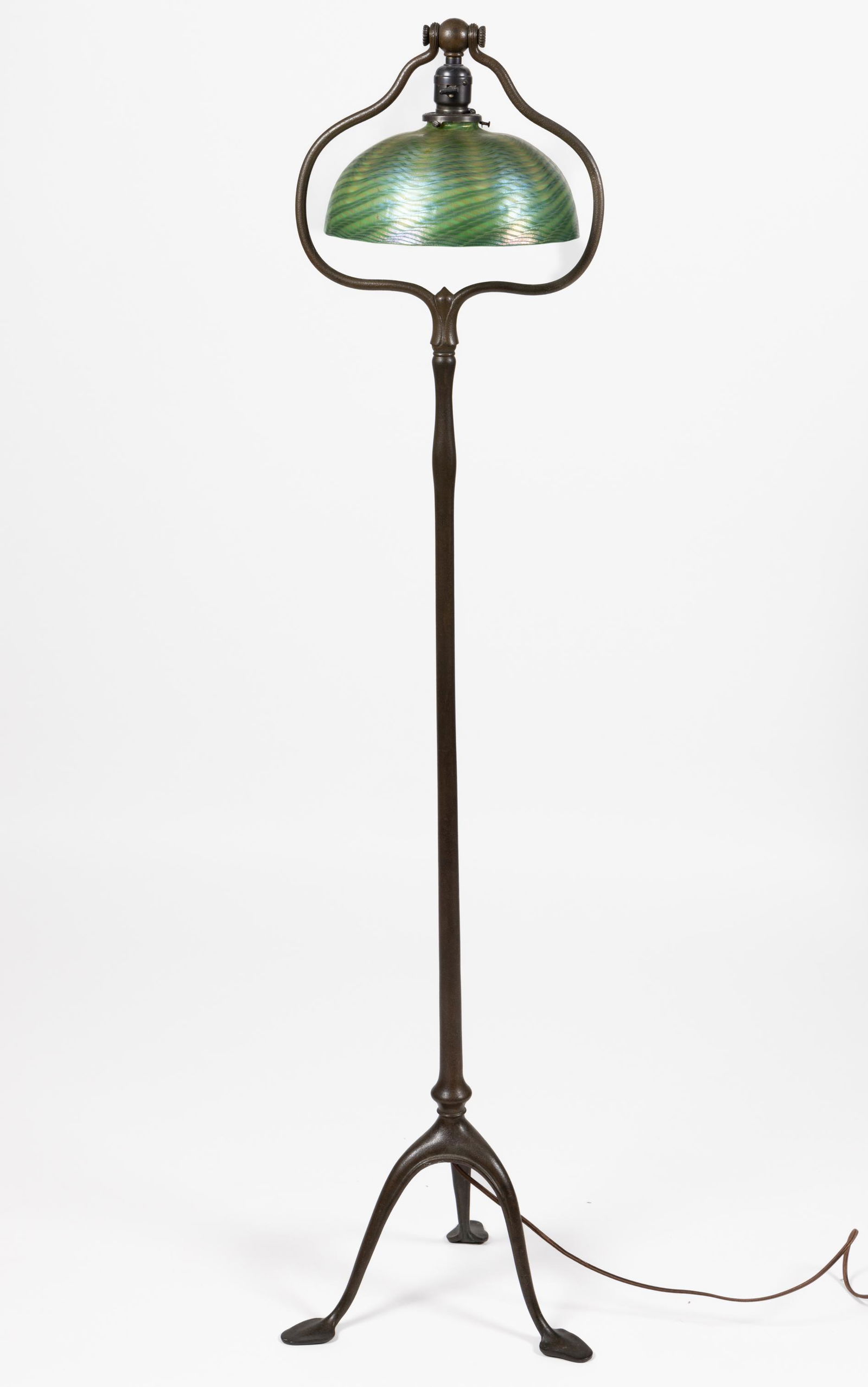 TIFFANY STUDIOS LILY-PAD BRONZE AND ART GLASS FLOOR LAMP (1 of 12)