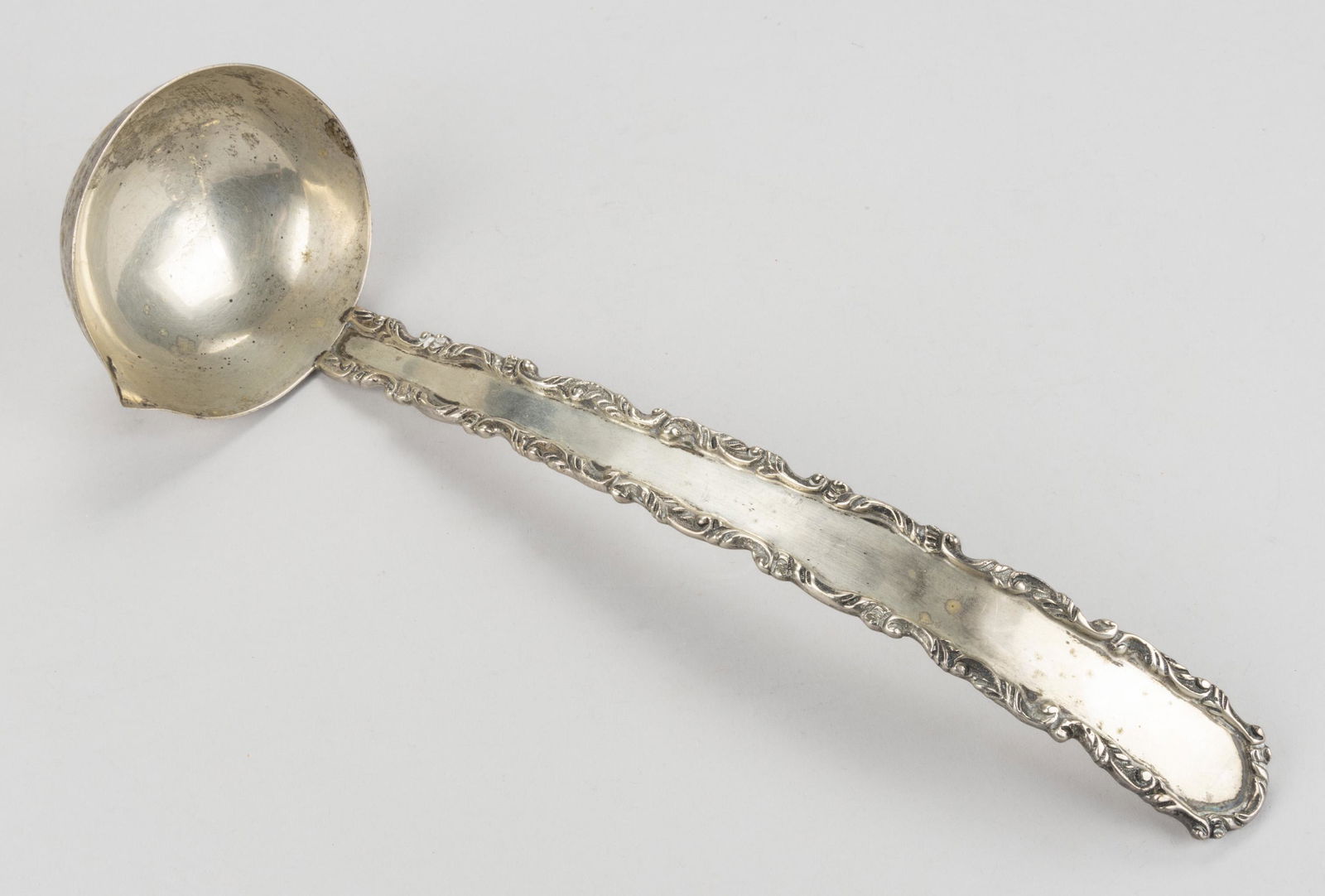 MEXICAN STERLING SILVER PUNCH LADLE (1 of 2)