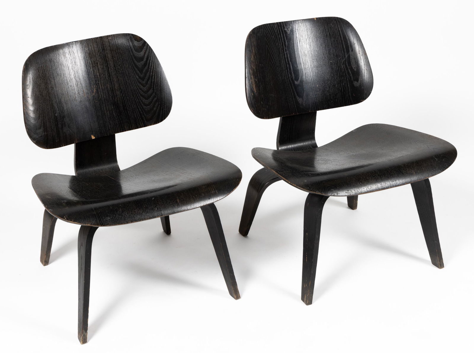 PAIR OF CHARLES AND RAY EAMES FOR EVANS MID-CENTURY MODERN LCW CHAIRS (1 of 7)