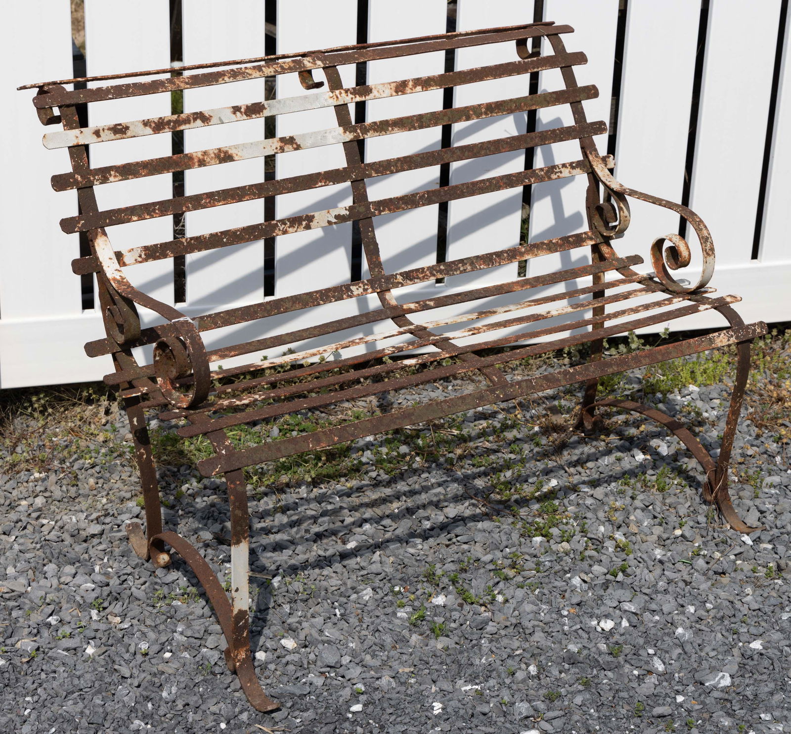 AMERICAN CAST-IRON GARDEN BENCH (1 of 1)