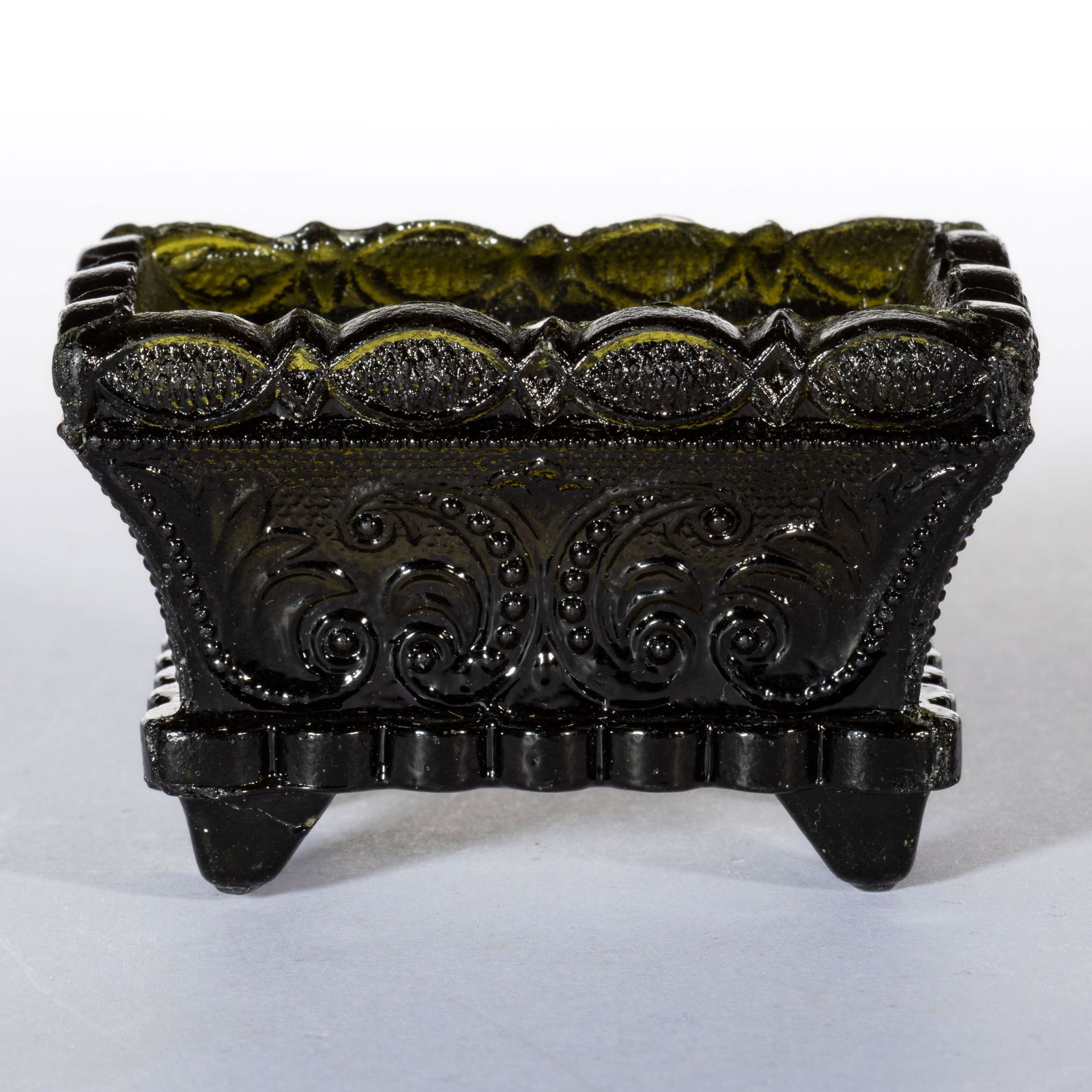 MV-1 MOUNT VERNON PRESSED OPEN SALT (1 of 1)