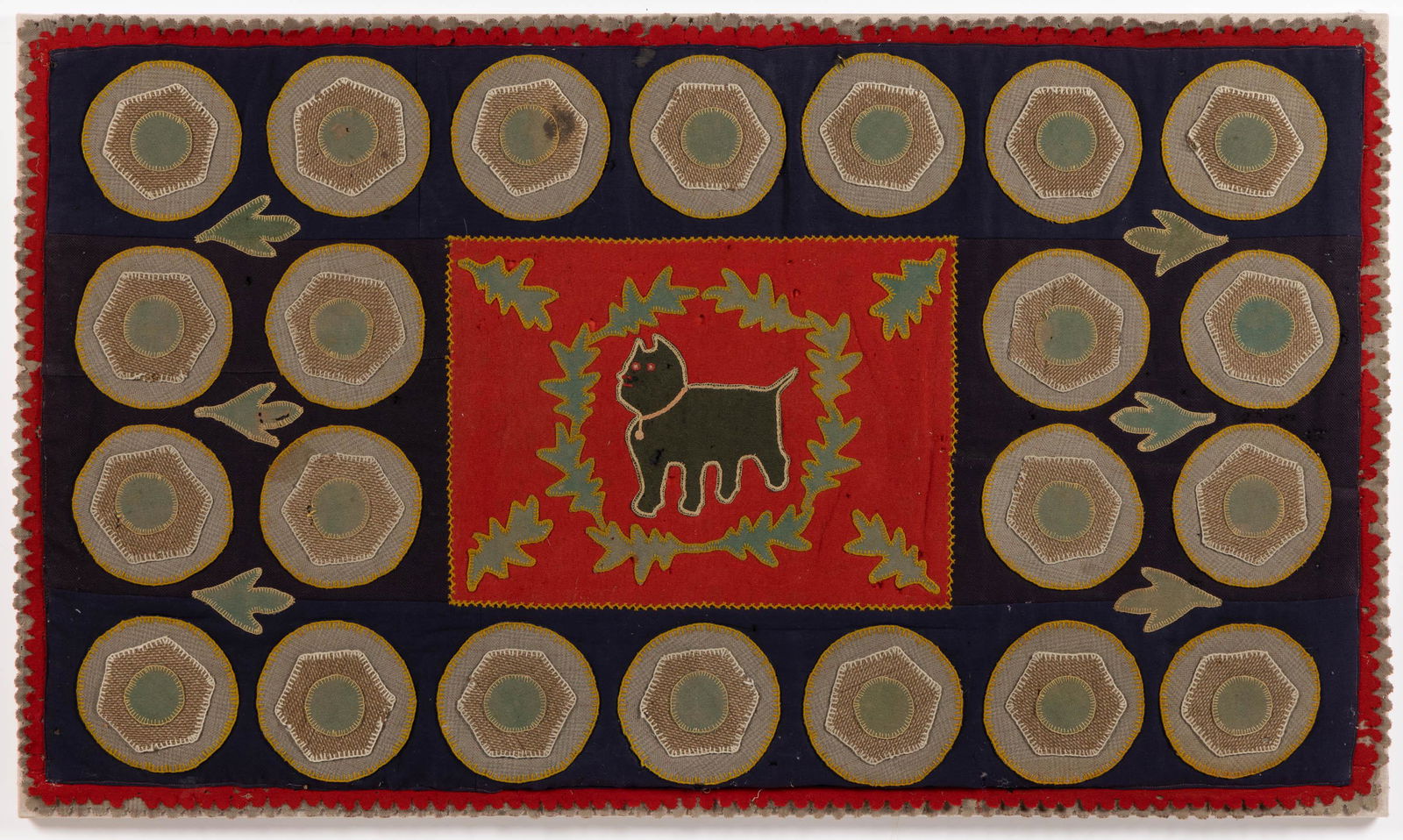 AMERICAN FOLK ART PICTORIAL APPLIQUE TABLE MAT / RUG (1 of 5)