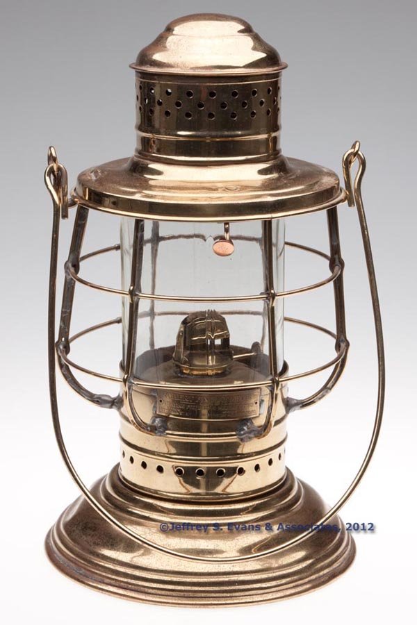ROBERT FINDLAY MFG. CO. BRASS MARINE LANTERN: ROBERT FINDLAY MFG. CO. BRASS MARINE LANTERN, polished, bail handle, brass maker's plate marked "ROBERT FINDLAY MFG. CO. INC. / MFR'S OF LIGHTING FIXTURES & MARINE LAMPS / BROOKLYN, NEW YORK.", remova