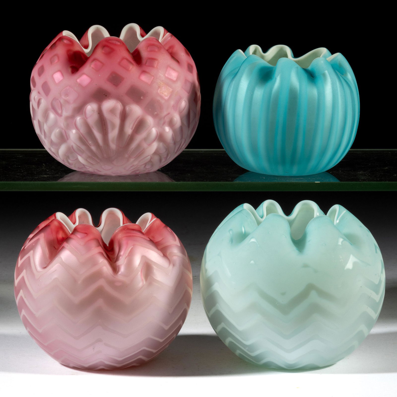 VICTORIAN AIR-TRAP MOTHER-OF-PEARL GLASS ROSE BOWLS, LOT OF FOUR (1 of 1)