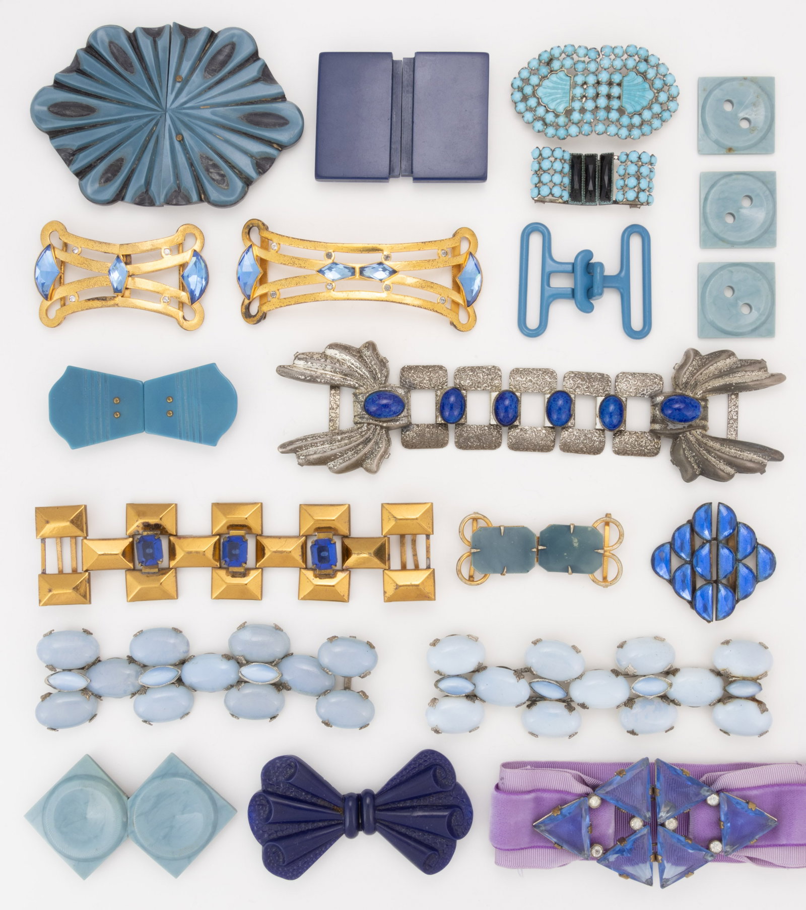 ANTIQUE / VINTAGE BLUE RHINESTONE AND OTHER BELT / DRESS BUCKLES AND ACCESSORIES, LOT OF 20: ANTIQUE / VINTAGE BLUE RHINESTONE AND OTHER BELT / DRESS BUCKLES AND ACCESSORIES, LOT OF 20, each being blue featuring glass, rhinestone/s, plastic, or other decoration, comprising a li