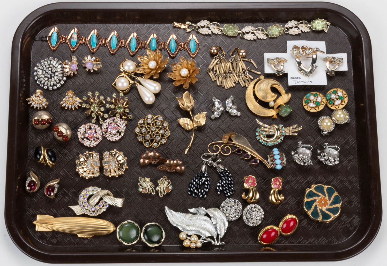 VINTAGE CORO AND OTHER COSTUME JEWELRY, UNCOUNTED LOT (1 of 3)