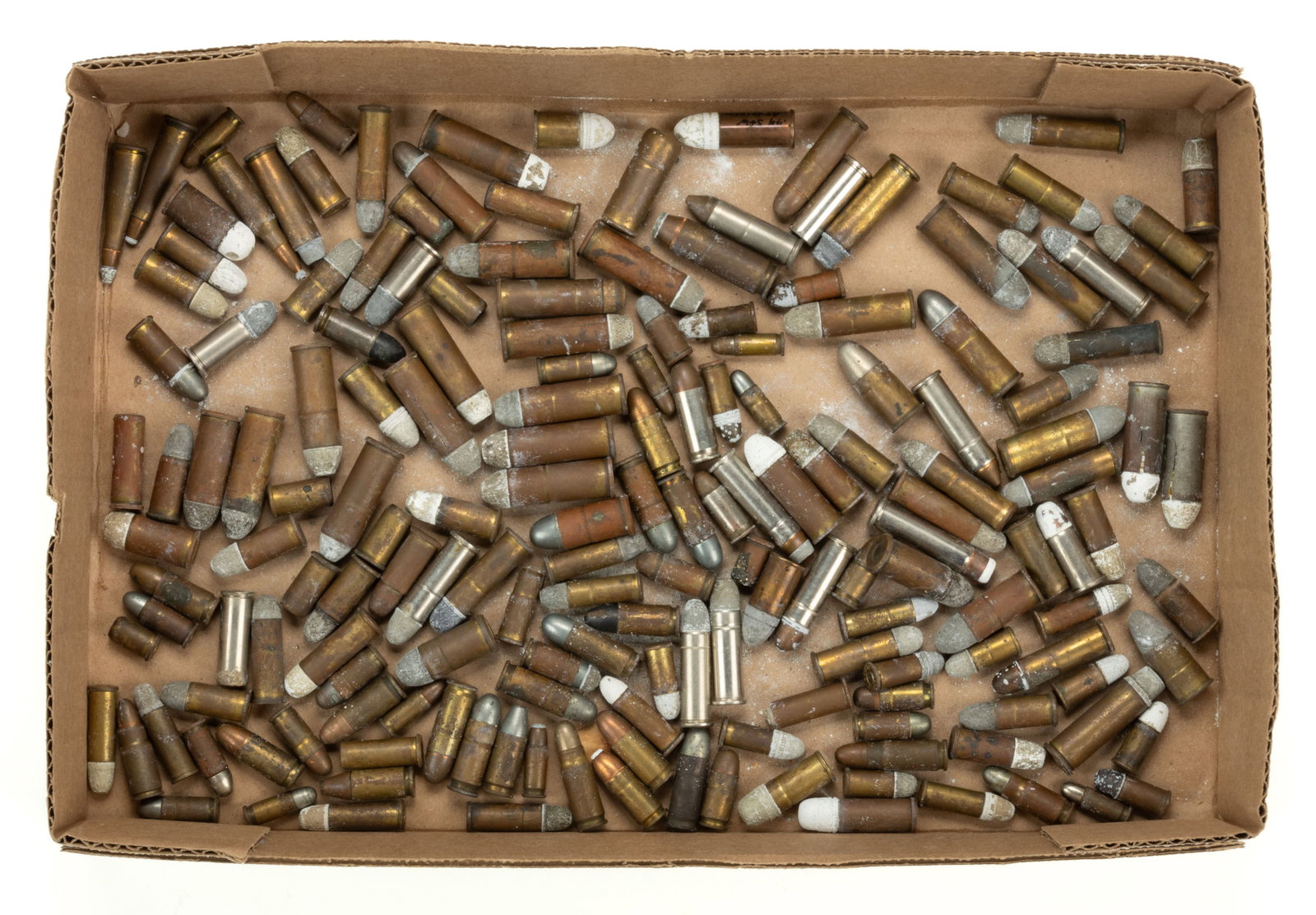 ASSORTED ANTIQUE / VINTAGE AMMUNITION / CARTRIDGES, UNCOUNTED LOT: ASSORTED ANTIQUE / VINTAGE AMMUNITION / CARTRIDGES, UNCOUNTED LOT, mostly center-fire for pistols, including Winchester, Remington/UMC, Peters, etc., calibers include .44 S&W, .44 Magnum, .44 WCF,