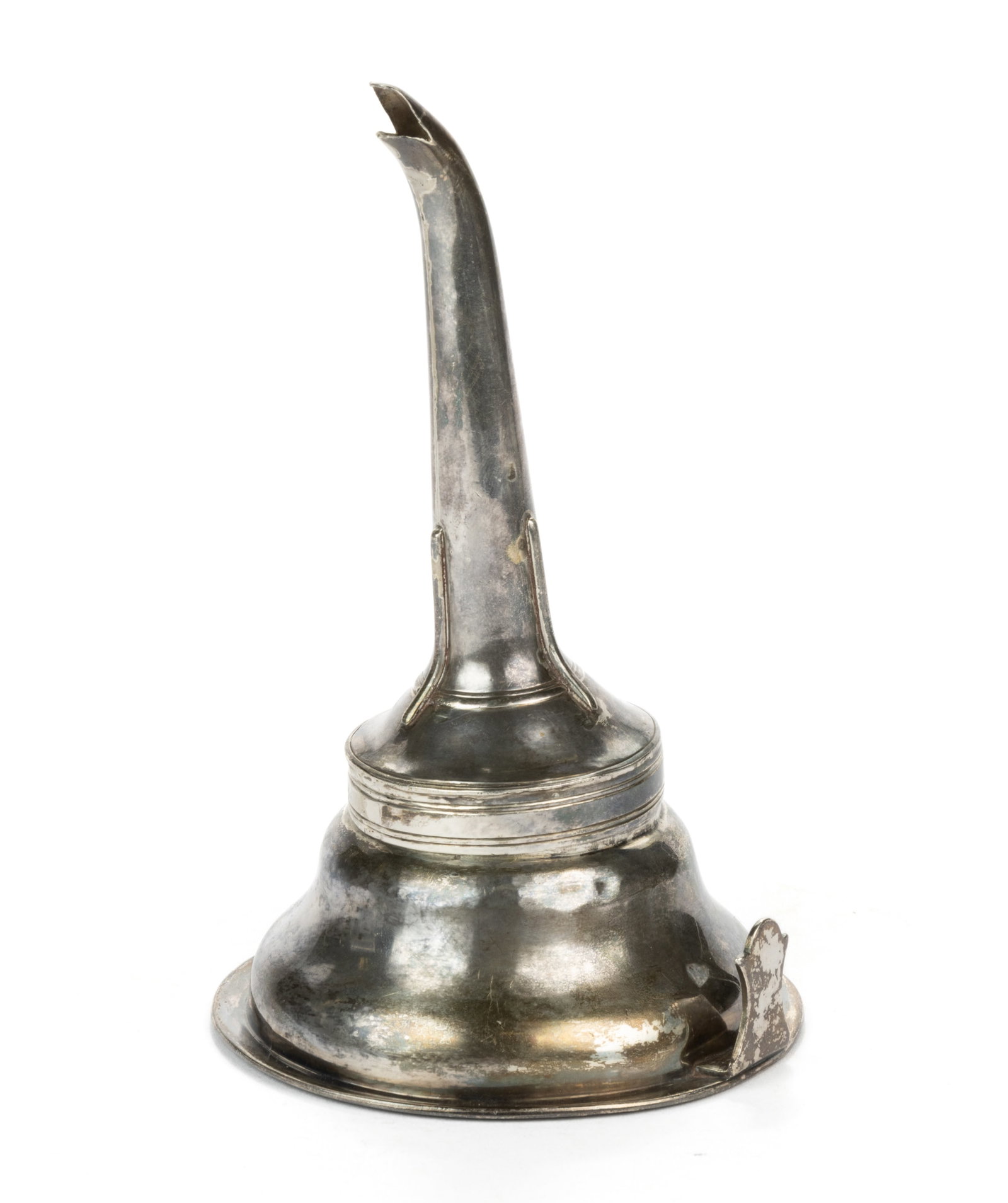 JOHN EMES, ENGLISH GEORGIAN STERLING SILVER WINE FUNNEL: JOHN EMES, ENGLISH GEORGIAN STERLING SILVER WINE FUNNEL, two-part form, round bowl top with reeded rim and pierced strainer to bottom featuring a clip to side edge, long spout base having reeded accen