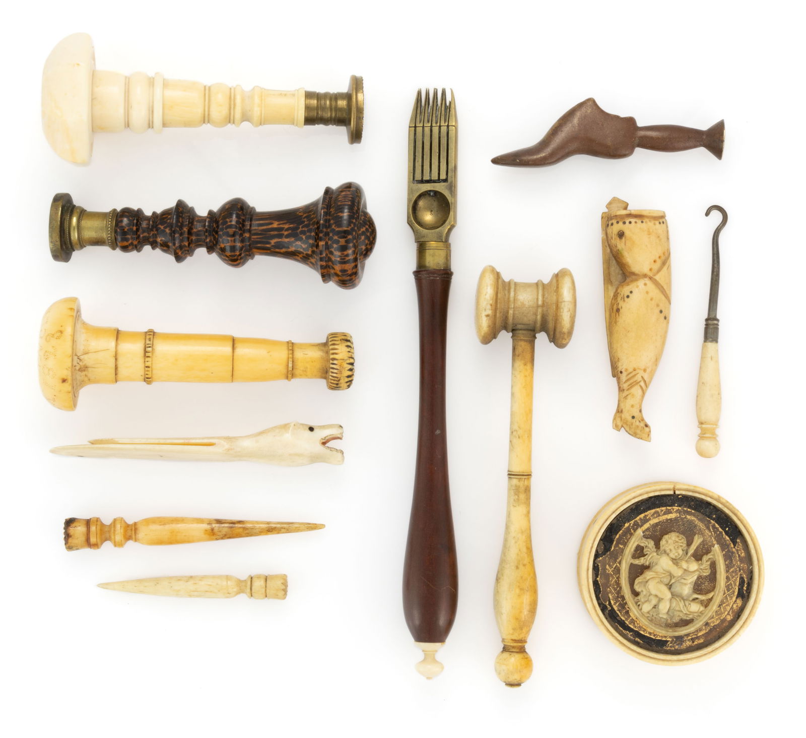 ASSORTED ANTIQUE ARTICLES OF VIRTU, LOT OF 12 (1 of 2)