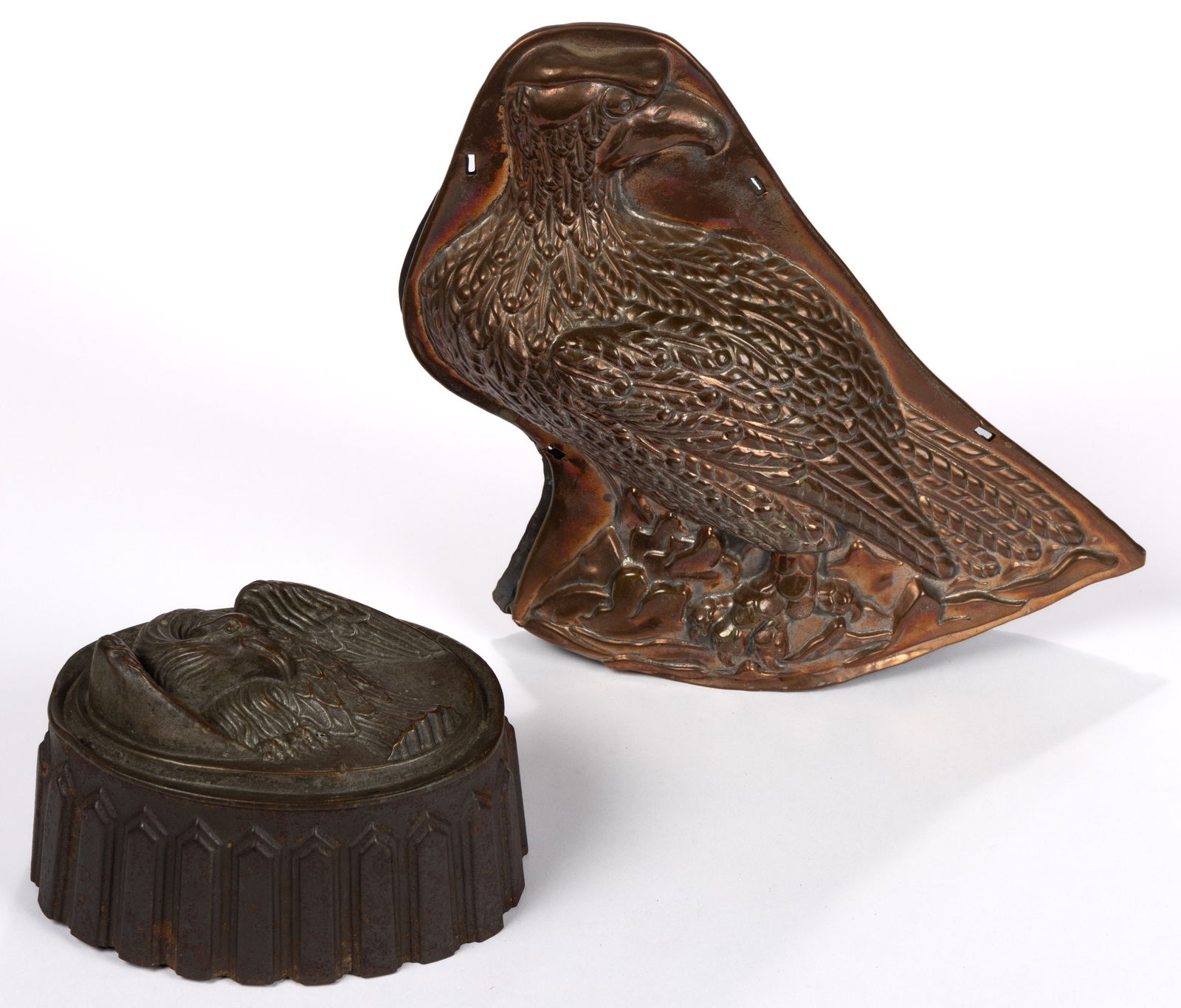 ANTIQUE COPPER EAGLE-FORM FOOD MOLDS, LOT OF TWO (1 of 3)