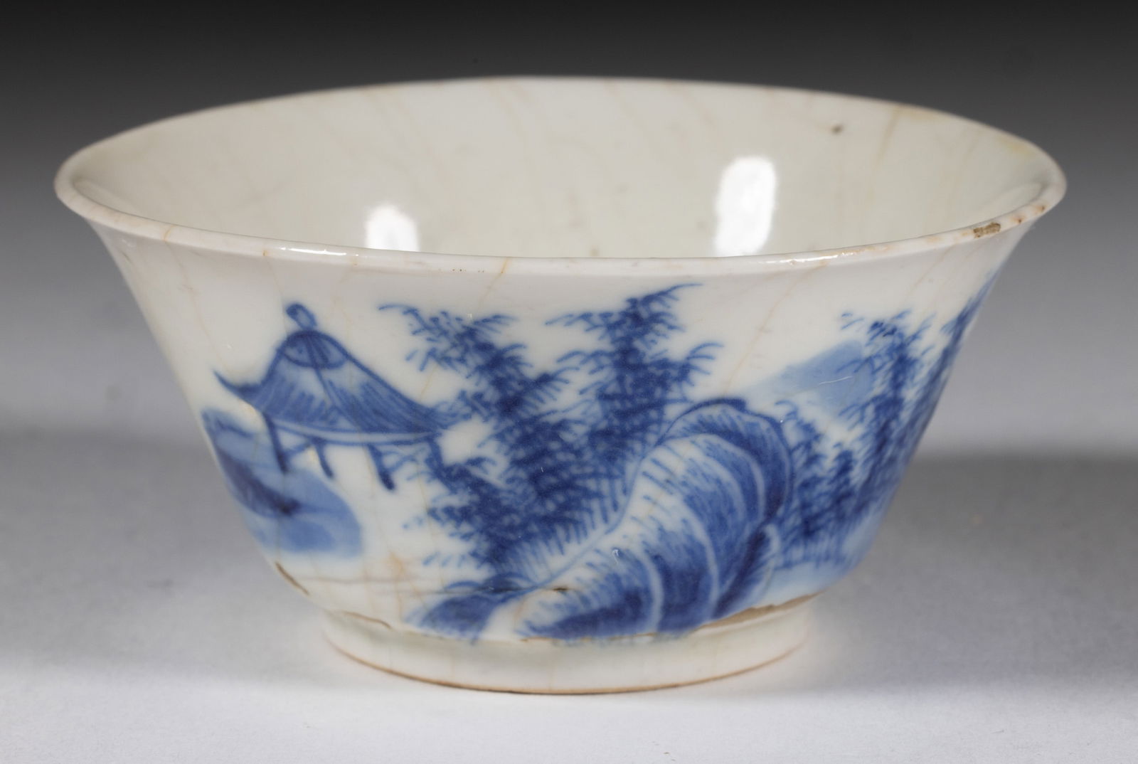CHINESE EXPORT PORCELAIN BLUE AND WHITE CUP (1 of 5)