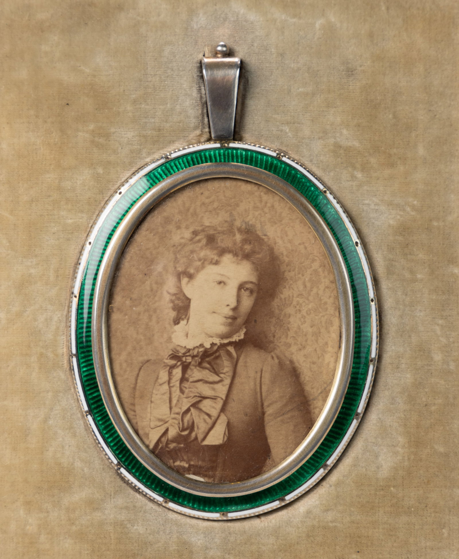 ENGLISH STERLING SILVER AND ENAMEL FRAME FOR MINIATURE PORTRAIT (1 of 5)