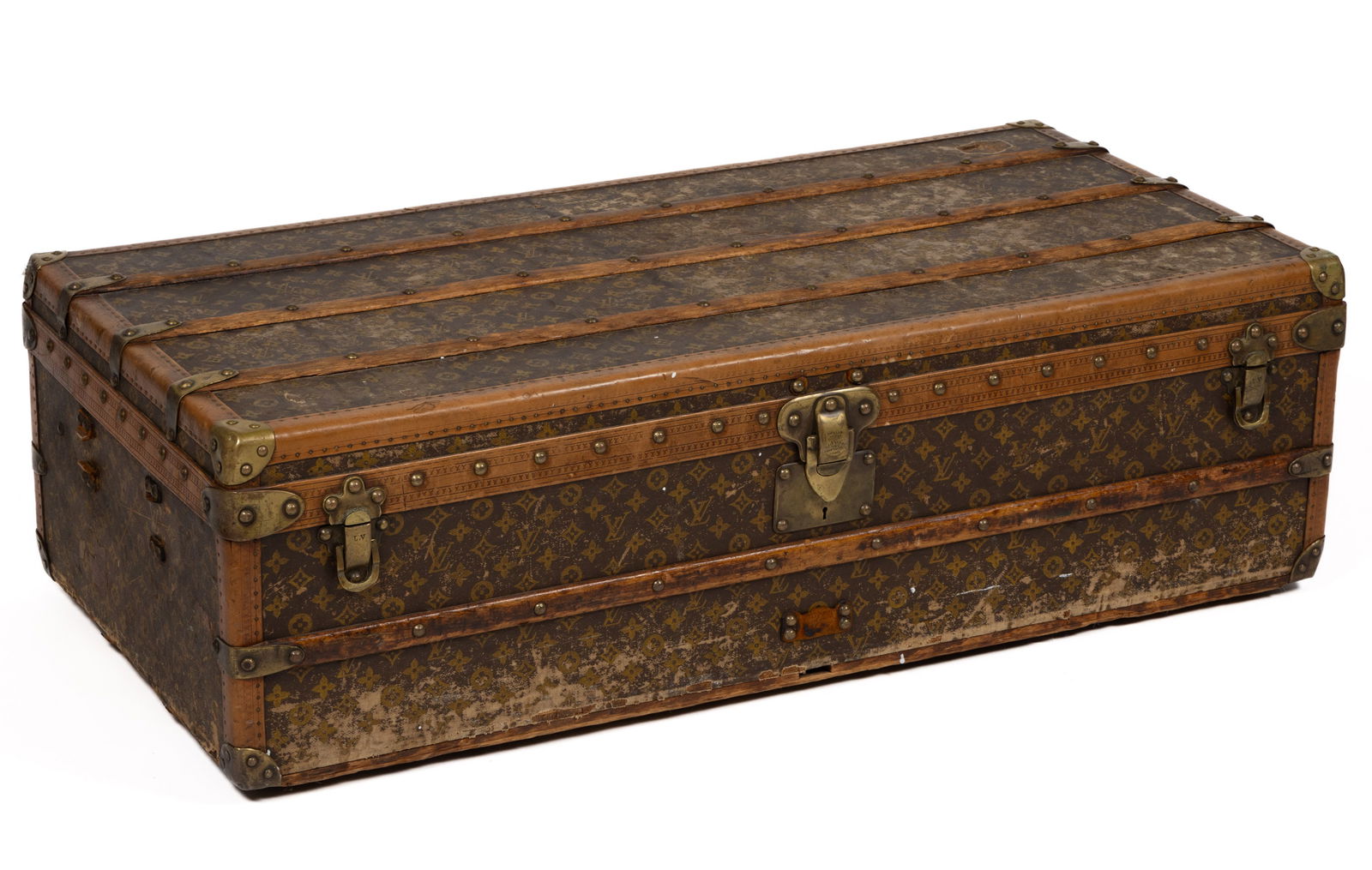 ANTIQUE LOUIS VUITTON TRAVELING TRUNK (1 of 9)
