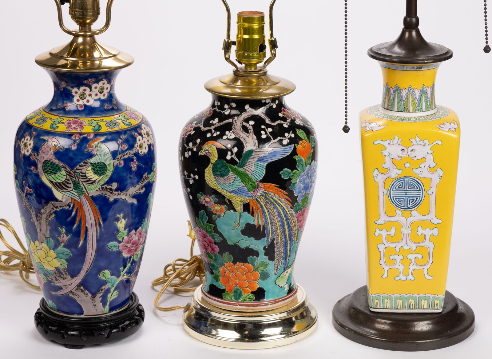 CHINESE / JAPANESE PORCELAIN VASE ELECTRIC TABLE LAMPS, LOT OF THREE (1 of 5)
