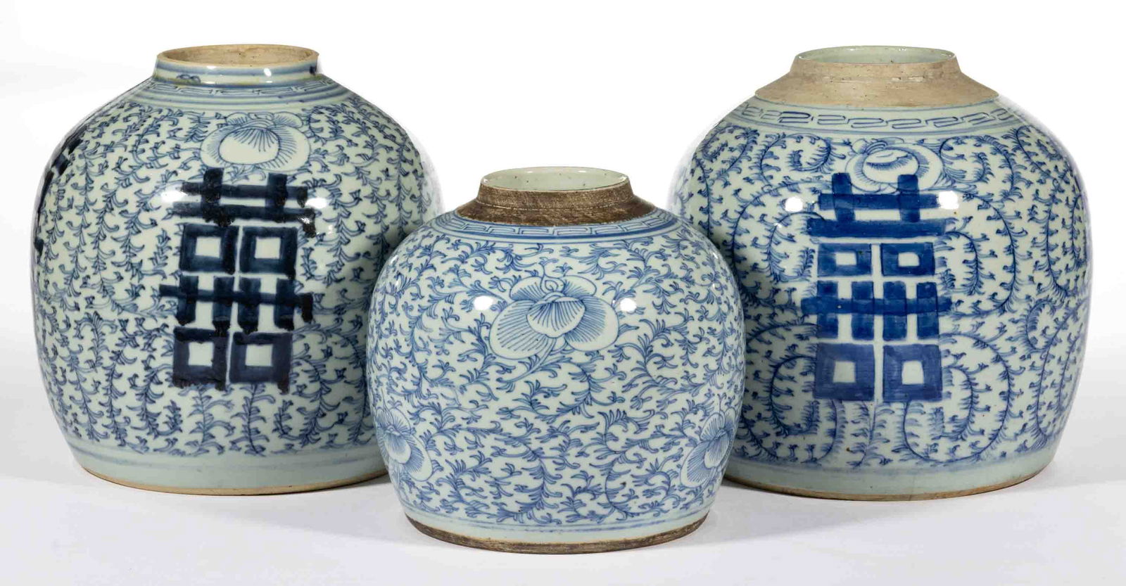 CHINESE EXPORT PORCELAIN BLUE AND WHITE GINGER JARS, LOT OF THREE (1 of 6)