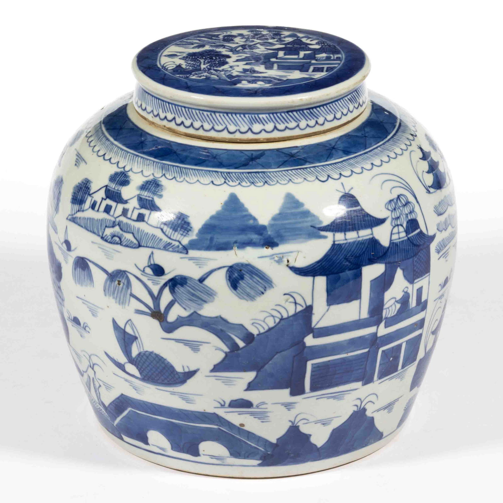 CHINESE EXPORT PORCELAIN BLUE AND WHITE CANTON GINGER JAR WITH COVER (1 of 6)