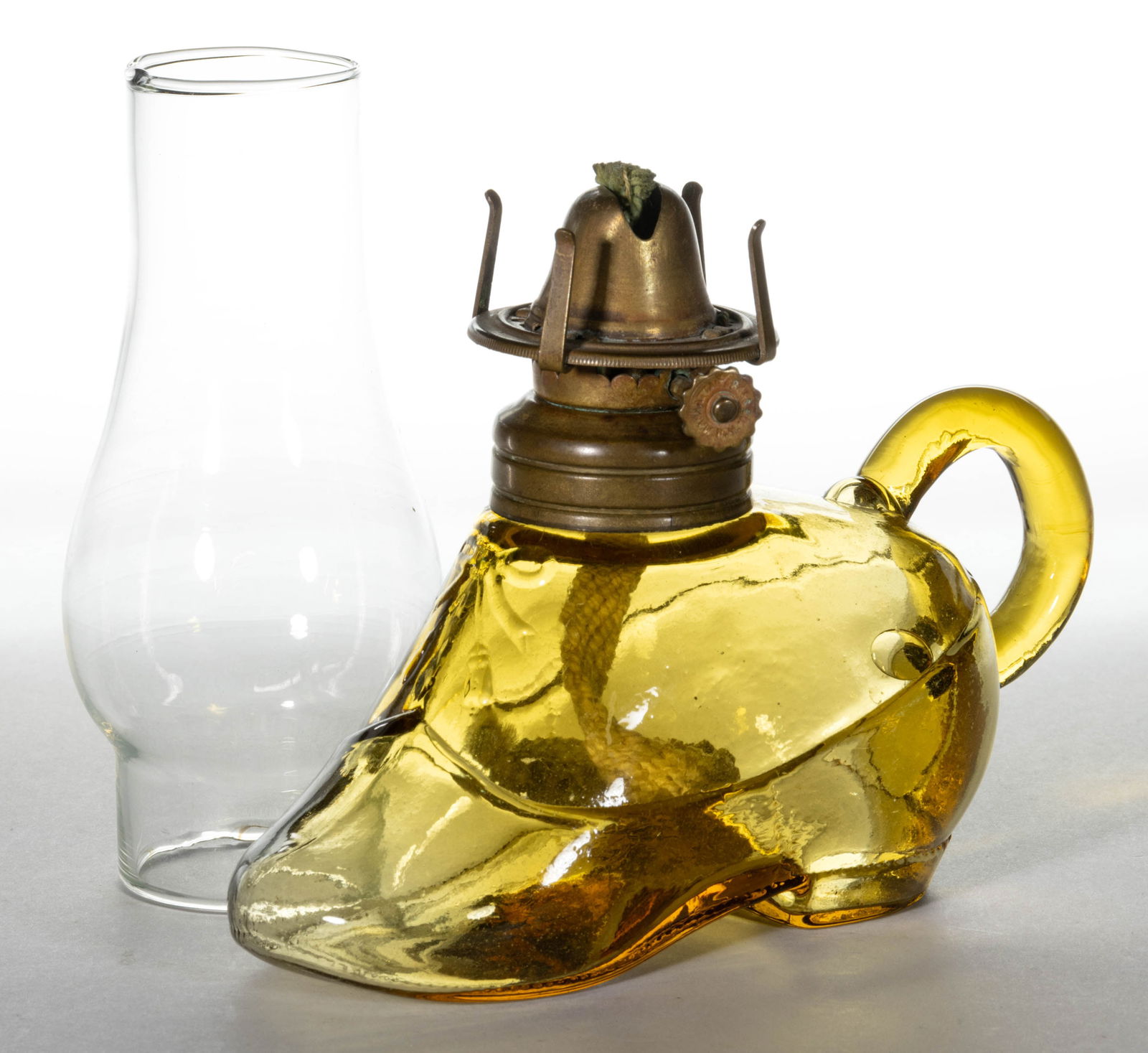 ATTERBURY FIGURAL SHOE MINIATURE FINGER LAMP (1 of 1)