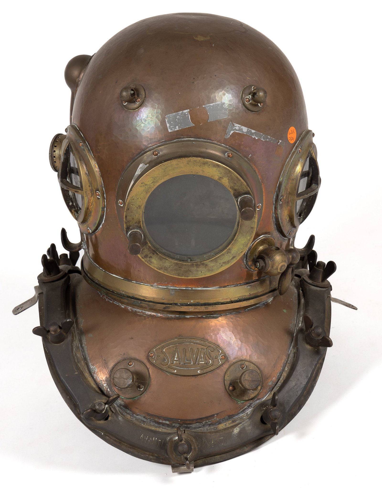 VINTAGE ITALIAN DIVER'S HELMET: VINTAGE ITALIAN DIVER'S HELMET, copper and brass, bearing applied plaque marked "SALVAS". First half 20th century. 19 1/2" HOA. Provenance: Collection of the late Al and B