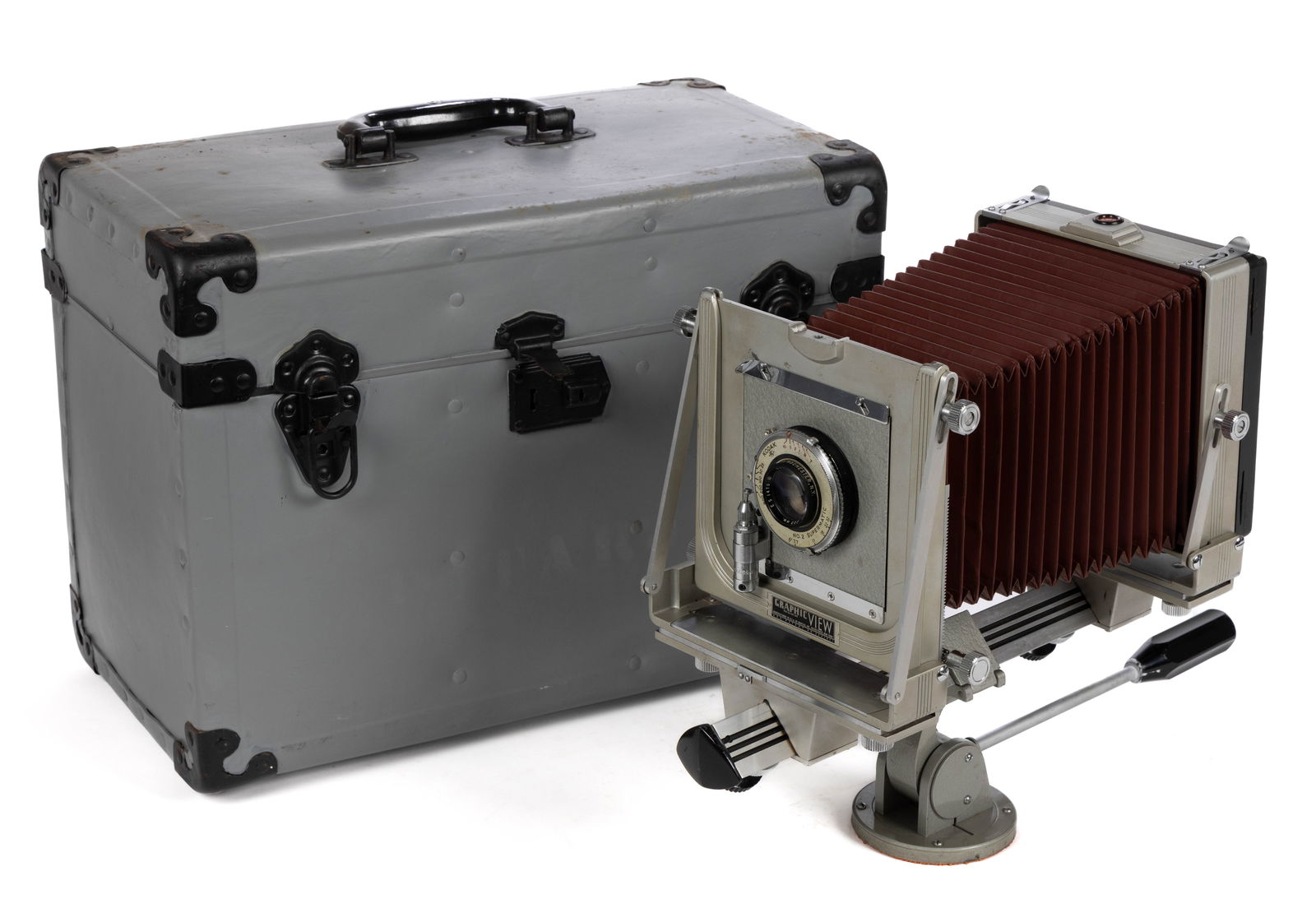ANTIQUE GRAFLEX, INC. GRAPHIC VIEW MONORAIL CAMERA IN CASE: ANTIQUE GRAFLEX, INC. GRAPHIC VIEW MONORAIL CAMERA IN CASE, all-metal exterior hardware with various chromed and black-painted components, Graflex back accepting 4" x 5" film