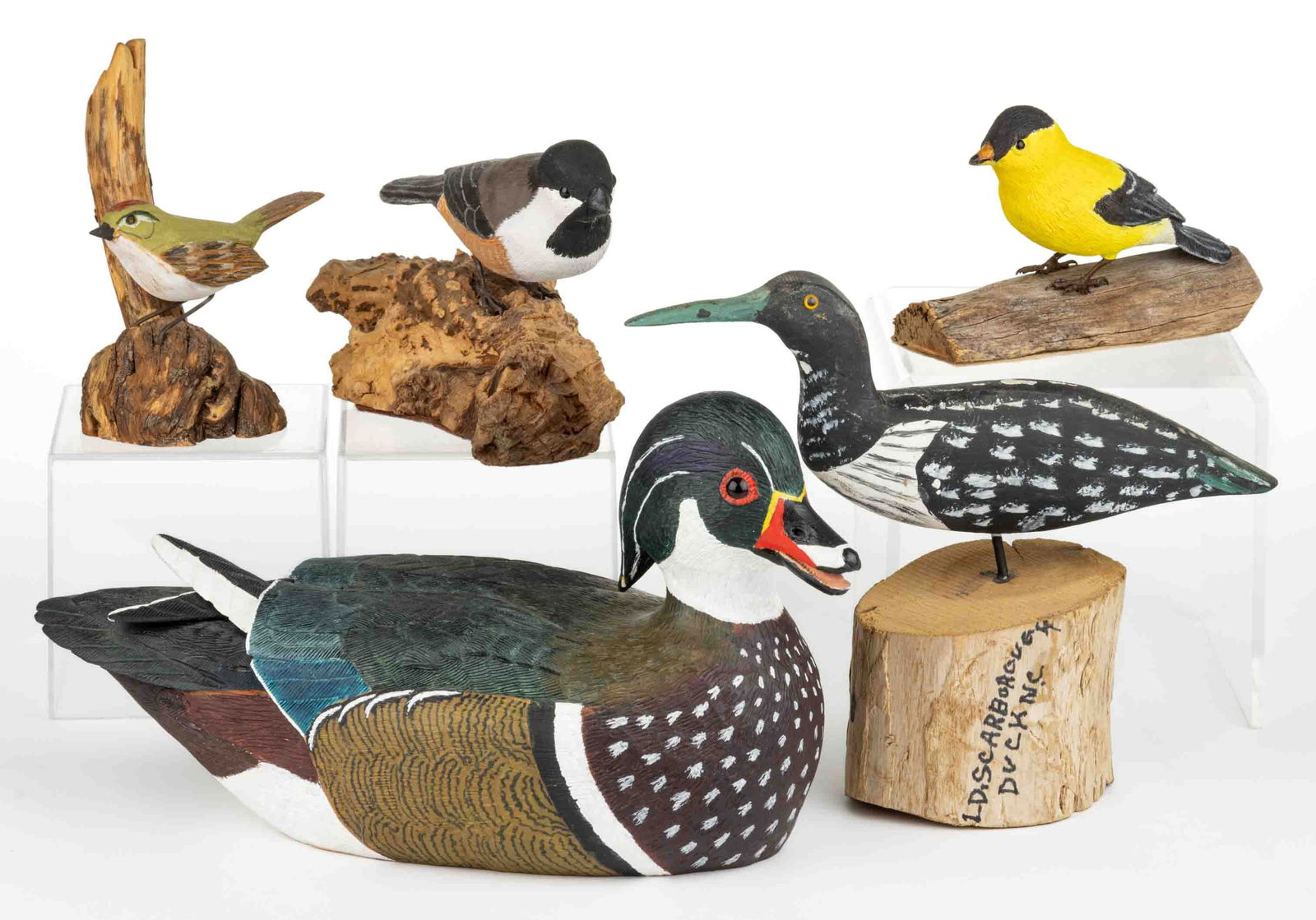 CONTEMPORARY DECOY / SONGBIRD CARVINGS, LOT OF FIVE (1 of 2)