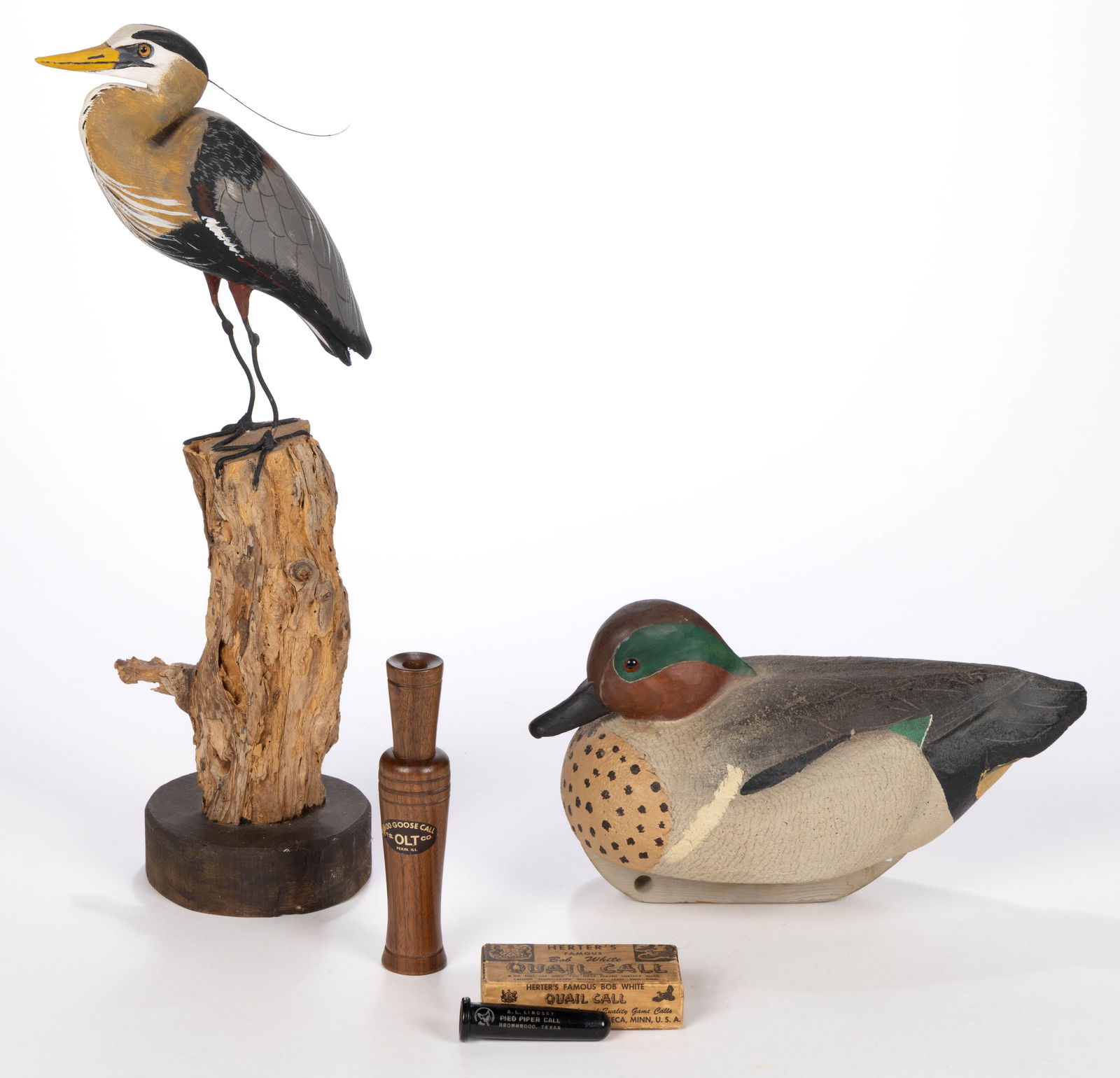 CONTEMPORARY AMERICAN FOLK ART DUCK AND HERON DECOYS, LOT OF TWO (1 of 7)