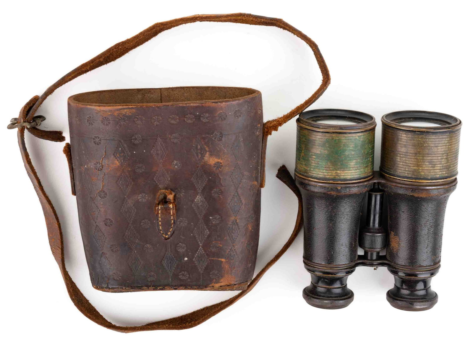 CIVIL WAR CONFEDERATE ASSOCIATED FIELD GLASSES: CIVIL WAR CONFEDERATE ASSOCIATED FIELD GLASSES, leather-covered brass, eyepieces marked "CHEVALIER OPTICIEN PARIS", with expandable sleeves, with original tooled leather case featuring two d