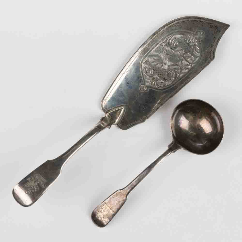 GEORGIAN ENGLISH STERLING SILVER SERVING UTENSILS, LOT OF TWO (1 of 2)