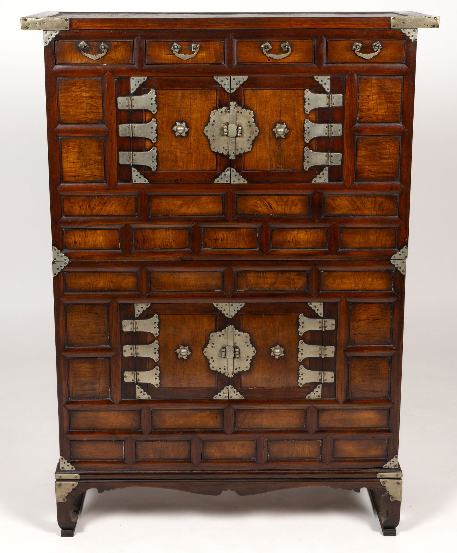 KOREAN ICHUNG JANG TWO-LEVEL CLOTHING CABINET (1 of 5)