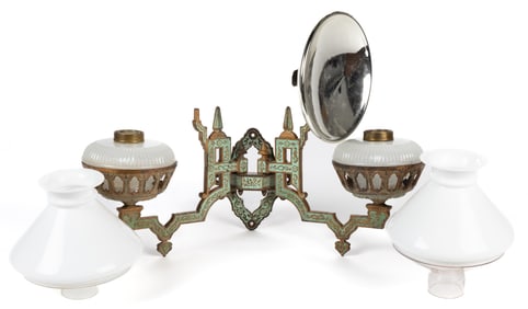 UNION GLASS CO. CAST-IRON DOUBLE-ARM BRACKET LAMP