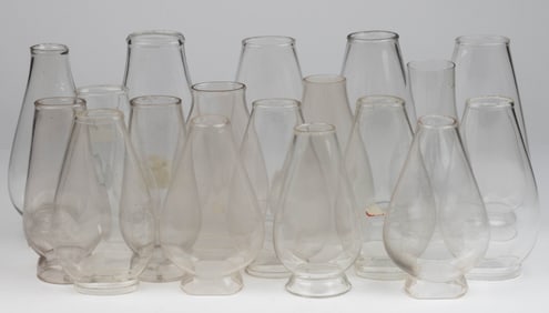 ASSORTED FITTER FORMS GLASS KEROSENE LAMP CHIMNEYS, LOT OF 18