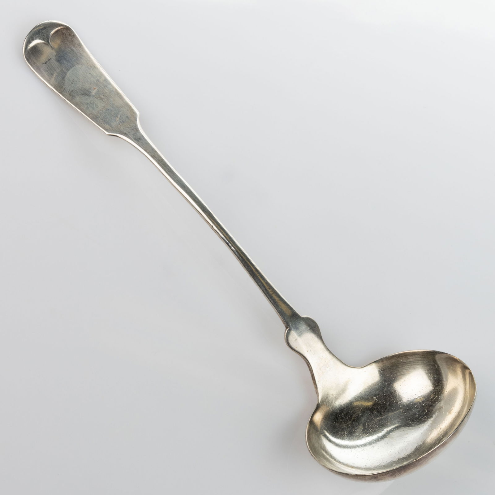 J. DOLFINGER & CO., LOUISVILLE, KENTUCKY COIN SILVER PUNCH / SOUP LADLE (1 of 2)