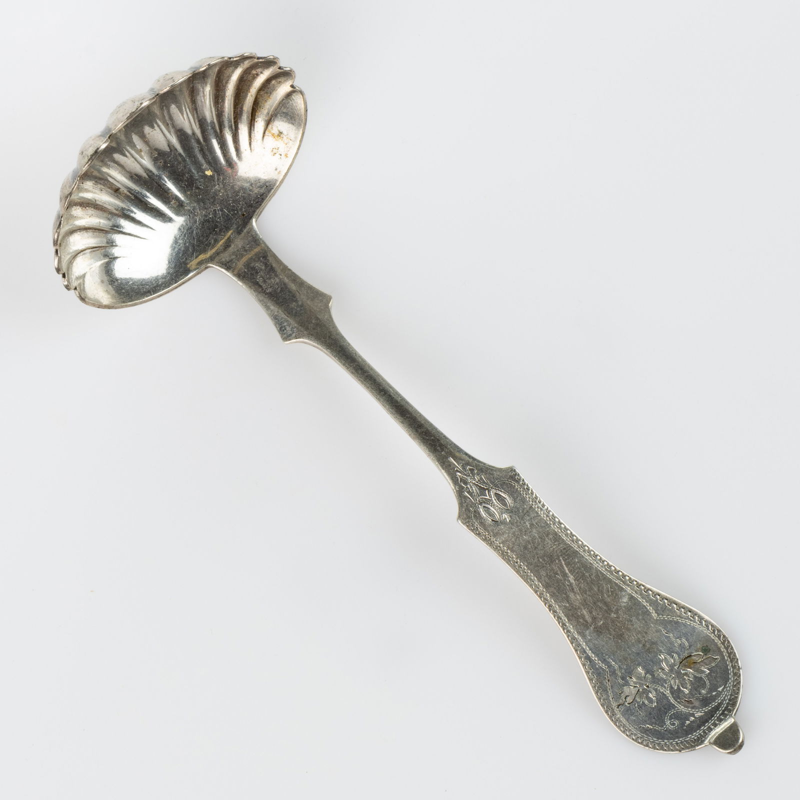 MCCLURE & VALENTI, BOWLING GREEN, KENTUCKY COIN SILVER CREAM / SAUCE LADLE (1 of 2)